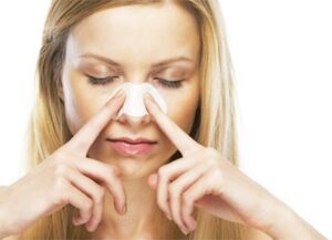 Kitul de bază include: